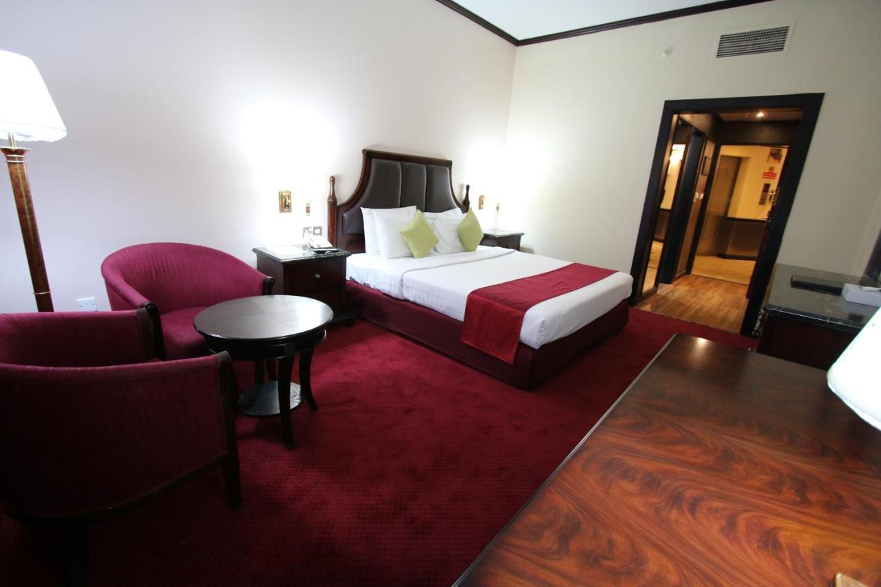 Grand Mayfair Hotel Dubai Exteriör bild
